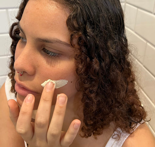 Illuminating Mango Clay Mask | Skincare for Oily and Dry Skin